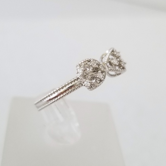 Sterling Silver Bow Ring - Picture 5 of 8